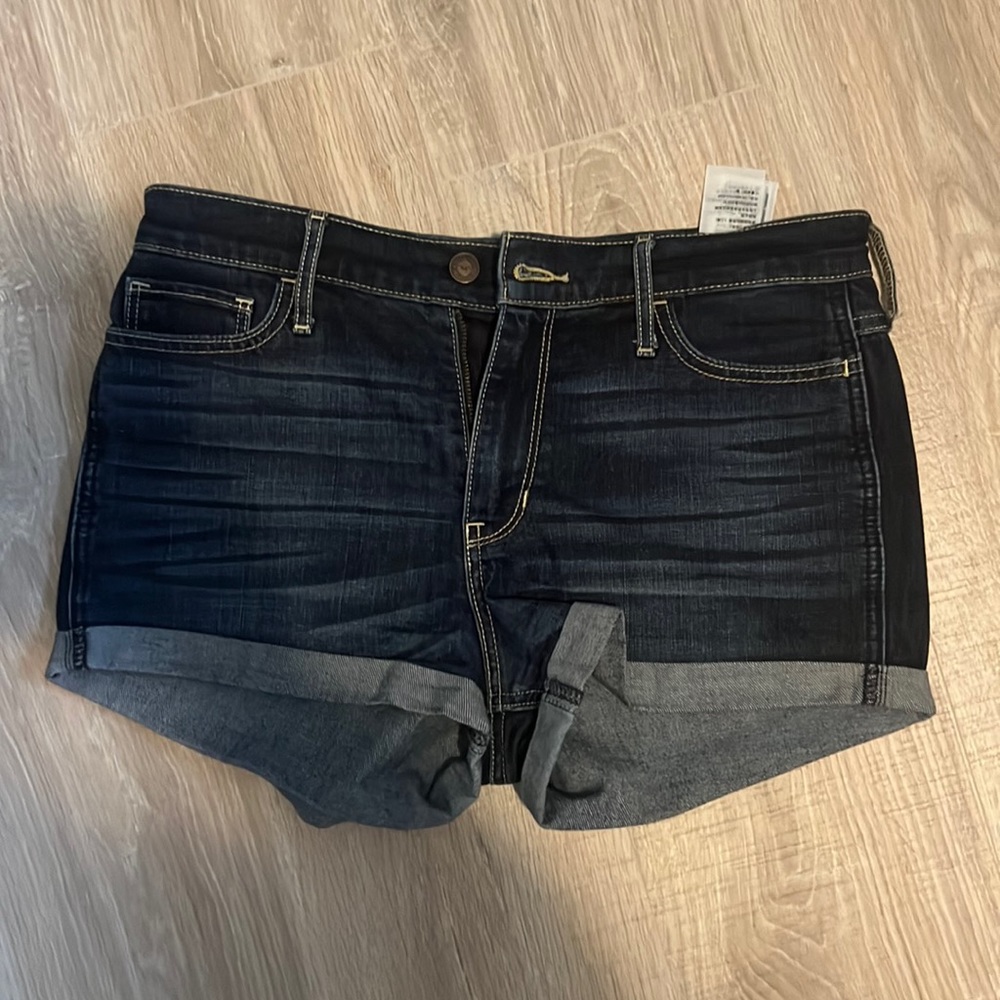 Short short high rise dark wash Jean short